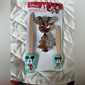 Disney Mickey Mouse spatula and cookie cutter set